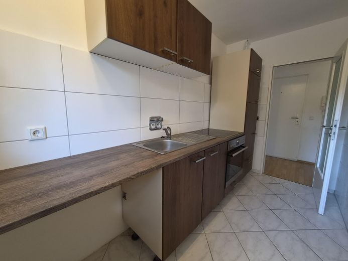 Attraktive 2-Zimmer-Eigentumswohnung mit EBK, sofort bezugsfrei! – Küche mit EBK