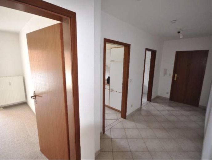 Sonnige Erdgeschosswohnung in Putbus mit Balkon und Einbauküche – Foto 2