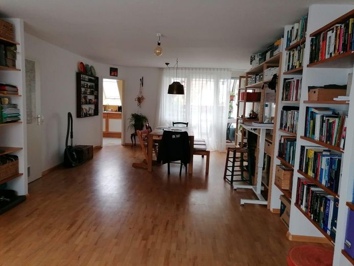 3-Zi-Maisonette, 106 m² 🏔️ Schwarzwaldblick, neue Küche, frisch renoviert, 2 TG – Wohnzimmer 1