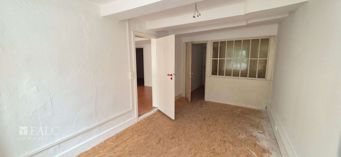 Elegant &amp; atmosphärisch  Licht, Sichtbarkeit und Charakter | Gewerbefläche mit Ausstrahlung – OG Büro 1