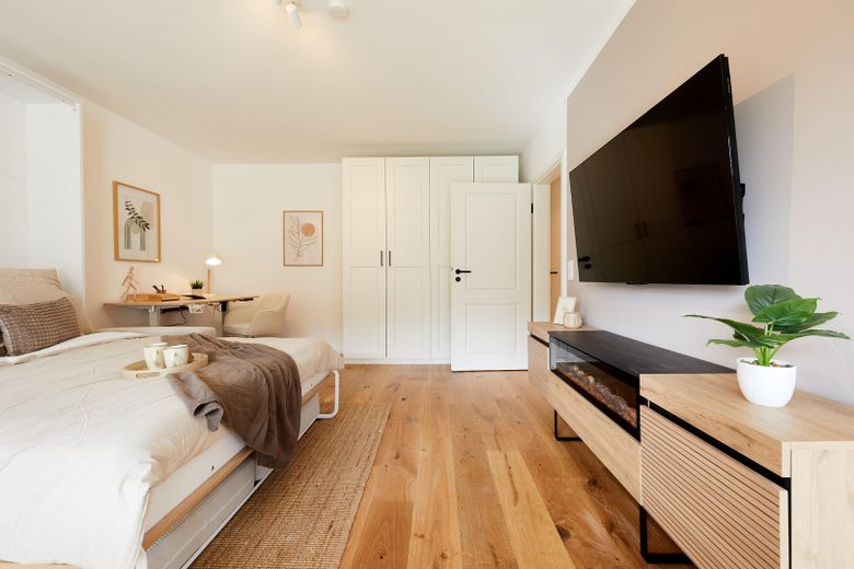 Top renoviertes und vollständig eingerichtetes Apartment in bester Schwabinger Lage - provisionsfrei – Wohnraum