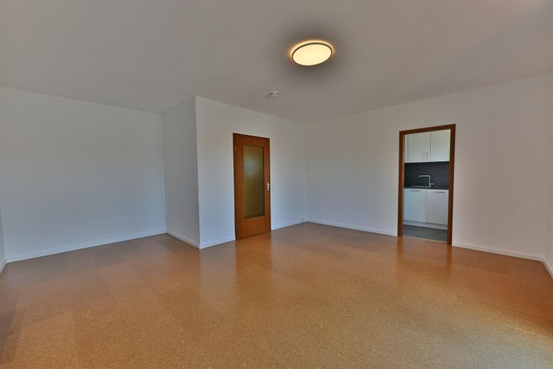 Modernisierte 1-Zimmer-Wohnung mit Balkon, Garage und neuer Einbauküche in Weil am Rhein – Foto 5