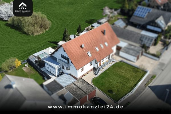 Abitare in modo esclusivo a Kehl-Kittersburg: spaziosa casa bifamiliare con giardino da sogno!