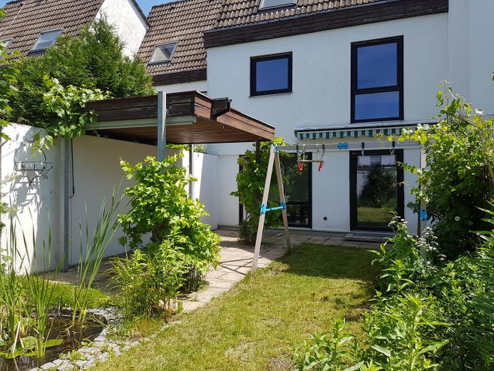 Casa a schiera centrale tranquilla a Neukeferloh - 5 locali + locale hobby + garage – Garten und Terrasse