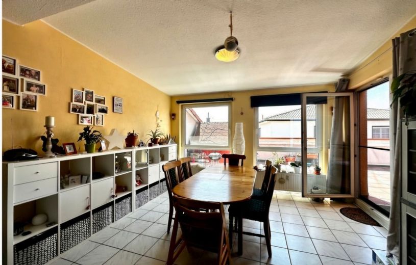 Reihenmittelhaus mit 2 Wohnungen im Sondereigentum – Esszimmer 3-Zi-Whg.