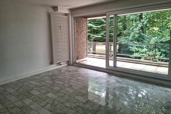 Ruhiges 2,5-Zimmer-Domizil mit Balkon & Parkanlage in Essen-Haarzopf
