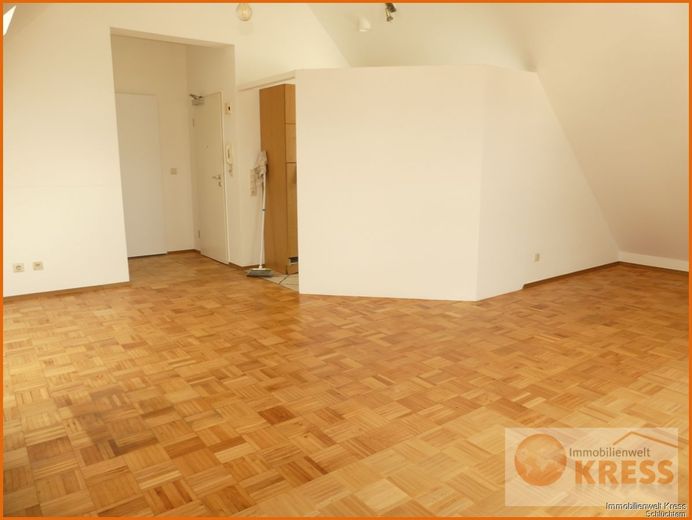 reserviert!!! Renovierte Einzimmerwohnung mit Balkon und Küche in gepflegter Wohnlage in Schlüchtern – Bild 4