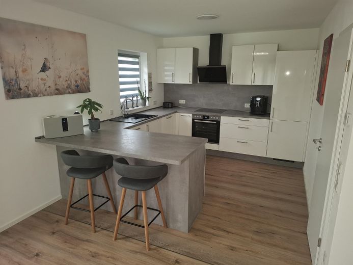 -Reserviert- Neuwertiges Modernes Einfamilienhaus KFW 55 -Provisionsfrei- – neuwertige EBK