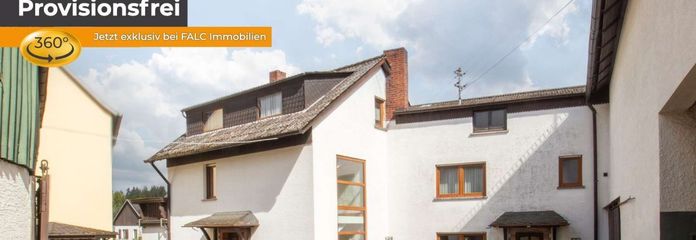 Viel Platz für Ihre Träume! Hof mit Wohnhaus, Scheune und Garagen – Titelbild