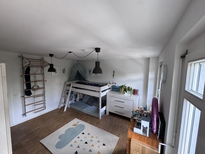 Apartamento de 3,5 habitaciones en Stuttgart-West | Dúplex Kräherwald con balcón y galería – Kinderzimmer 2