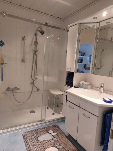 Große 3-ZKB Wohnung - Stadtbergen Top Lage - 2 Garagen 2 Kellerräume – Foto 9
