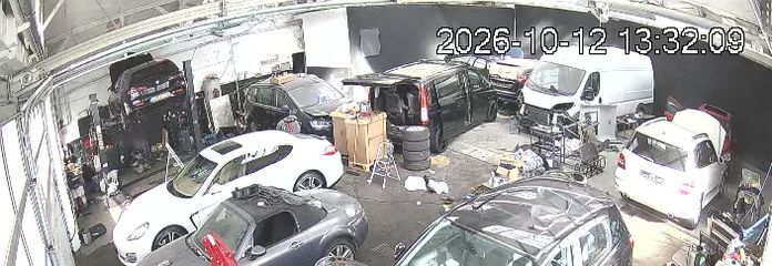 Pforzheim'de oto tamir atölyesi, hangar, depo, ofis