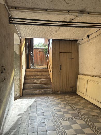 Idyllische Villa/Mehrfamilienhaus in grünem Erholungsort (Harz) - mit Ausbau-/Investmentpotential – Souterrain Ausgang Osten