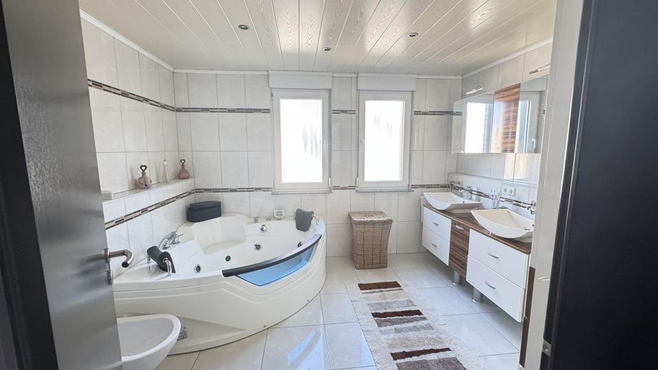 Badezimmer OG 