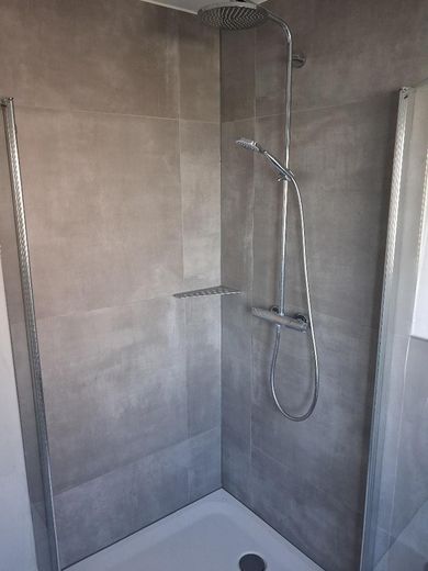 Moderne 3-Zimmer-Erdgeschosswohnung mit Terrasse und Carport in Bad Oeynhausen-Werste – Dusche