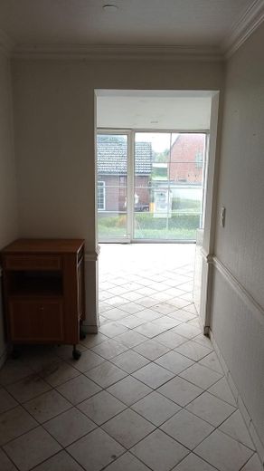 Mehrgenerations Objekt in der Wedemark ! – Blick Flur zum Wohnzimmer