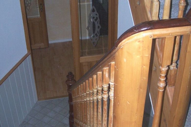 Großzügiges Kapitänshaus in guter und zentraler Lage am Huntedeich – Treppenhaus