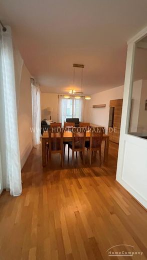 Appartement meublé de 3 pièces avec balcon, place de stationnement et cave individuelle à Schwabing – 5e61a9f70ce26e3c0baa7f74f0eee10ec1815625.jpg