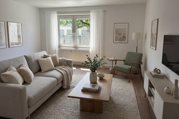 Prima occupazione dopo la ristrutturazione: appartamento di alta qualità con 3 locali, balcone e nuova cucina componibile a Bamberg-Ost