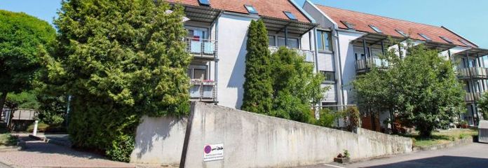 Barrierefrei wohnen oder clever investieren – gepflegte 2-Zimmer-Wohnung mit Balkon in Ditzingen