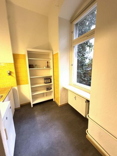 Słoneczne, spokojne mieszkanie w kamienicy z ogrodem w dzielnicy Winterfeldt-/Akazienkiez w Schönebergu – Wohnung rechts Küche 1