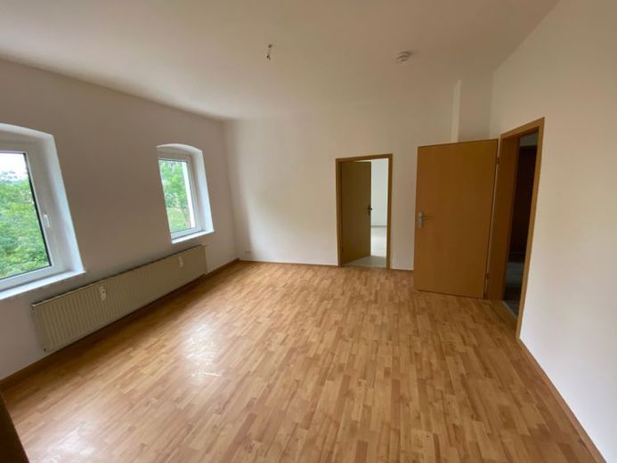 Große 3-Raum-Wohnung in Mylau – Photo 1