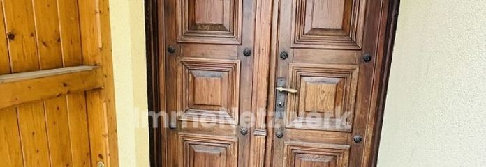 *Investimento immobiliare con potenziale di sviluppo – Edificio plurifamiliare nel cuore di Schwarzenbach a.d. Saale*