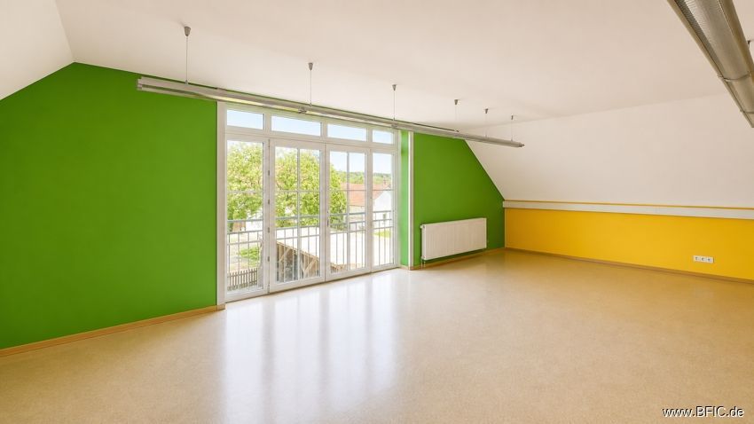 Großzügige Büro- / Praxisfläche auf zwei Ebenen in ruhiger Lage von Moorenweis – Raum 2 im OG