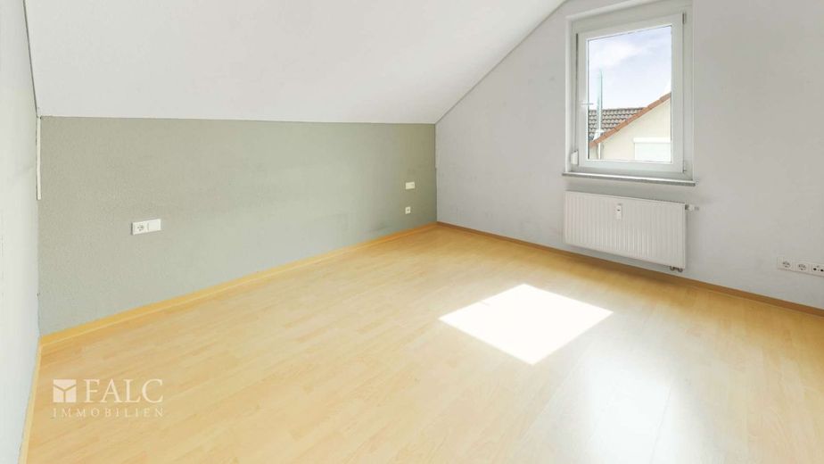 Auf der Sonnenseite ganz oben - FALC Immobilien Öhringen – Schlafzimmer