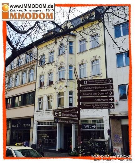 Ladengeschäft in unmittelbarer Nähe des Dom St. Marien und des neuen Schocken-Ensembles zu vermieten! – Ansicht mit Hinweisschildern