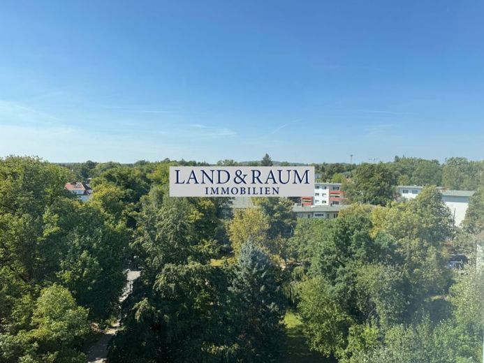 Bezugsfreie Wohnung mit beeindruckendem Ausblick in beliebter Lage Schmargendorf – Foto 1