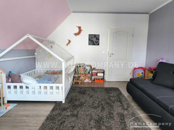 Zeer mooi, comfortabel huis met tuin, ca. 800 m² perceel en dubbele carport – db7fca015a603f563a19788fa1dd980d8d653213.jpg