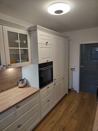 Ein Logenplatz im Grünen – großzügige 3-Zimmer-Wohnung – Küche