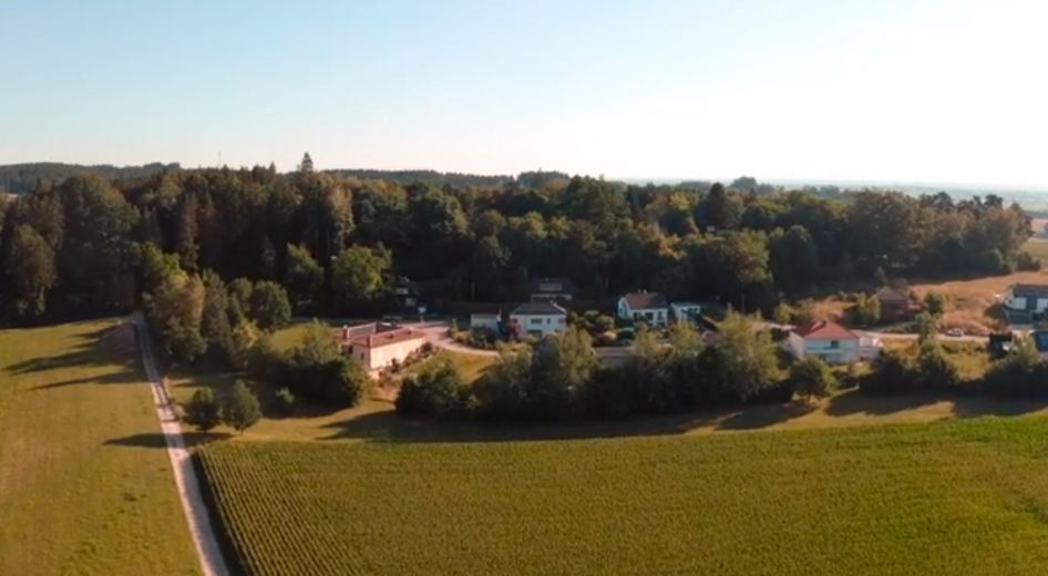 Esclusiva casa unifamiliare KfW-40 in tranquilla posizione a pendio esposto a sud – di alta qualità ed efficiente dal punto di vista energetico – Foto 36