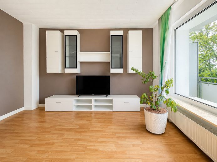 Neat 3-room apartment with balcony – Wohnzimmer
