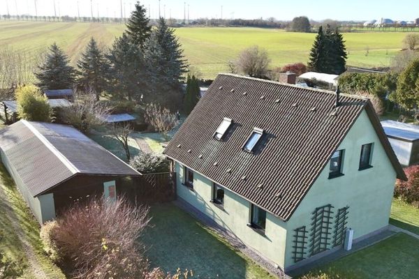 HORN REAL ESTATE ++ charming detached house with beautiful plot in Göritz near Prenzlau