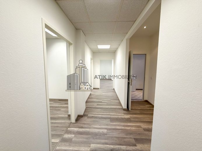 ATIK: Attraktive Bürofläche in zentraler Lage - Jetzt die Initiative ergreifen – Flur