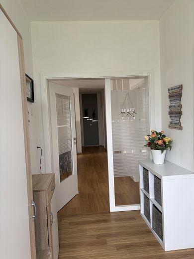 Flur Richtung Wohnzimmer