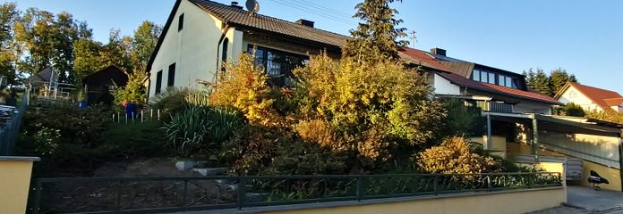 Dom jednorodzinny z opcjonalną działką rekreacyjną – Straßenansicht