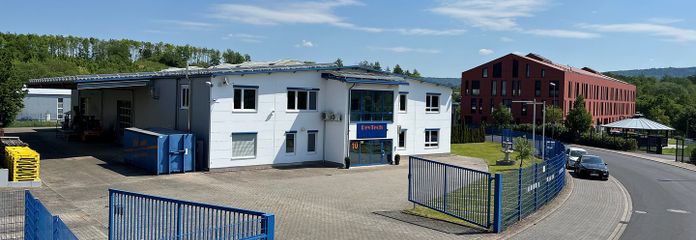 Ihr neuer Unternehmenssitz in der Mitte Deutschlands mit PV-Eigenstromnutzung – Außenbereich