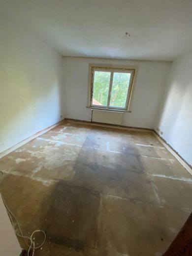 2-Zimmer-Wohnung in Goslar/Oker günstig für Selbstgestalter – Wohn-/Esszimmer
