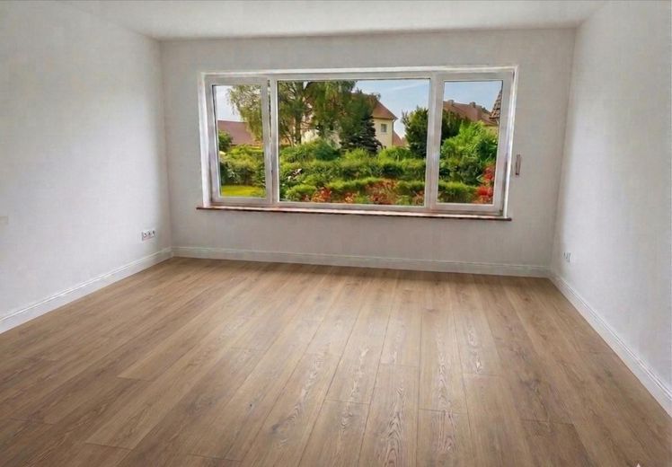 NEU - Saniertes Einfamilienhaus mit sehr viel Platz, Südgarten – Zimmer mit Gartenblick