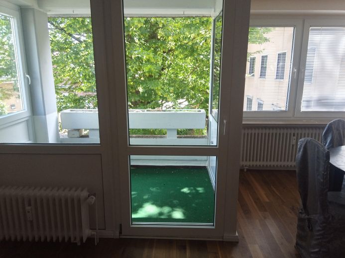 Appartement de 3 pièces à Anderten – Wohnzimmer-Balkon