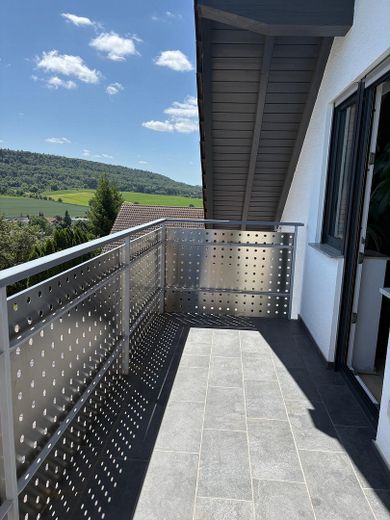 Großzügige 2-Zi.-Whg. 80qm mit EBK und Balkon (möbliert/unmöbliert) - befristet für 9 bis 18 Monate – Balkon