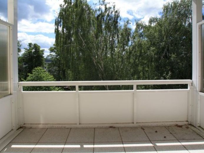 Super Lage am Stadtpark... neues Laminat... großer Balkon! – Foto 1
