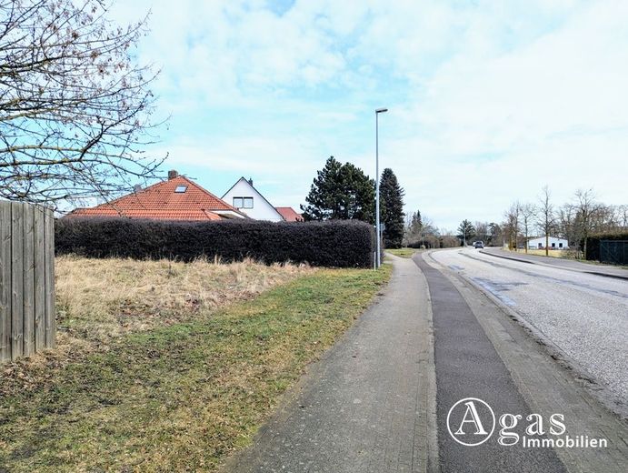 Attraktives Grundstück ohne Bauträgerbindung in Ziesar – Ansicht Straße