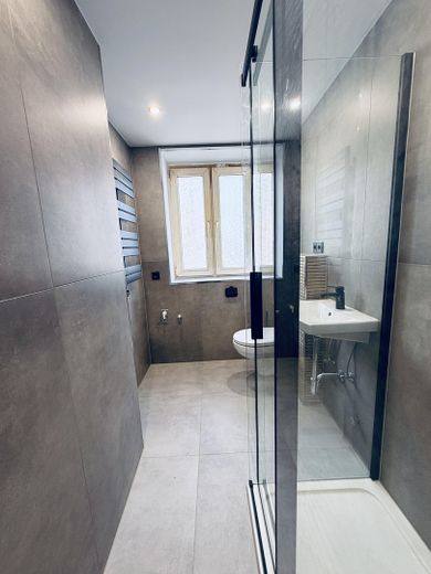 Bezugsfertiges Design-Apartment nach Kernsanierung – top vermietbares Renditeobjekt in Nürnberg – Foto 3