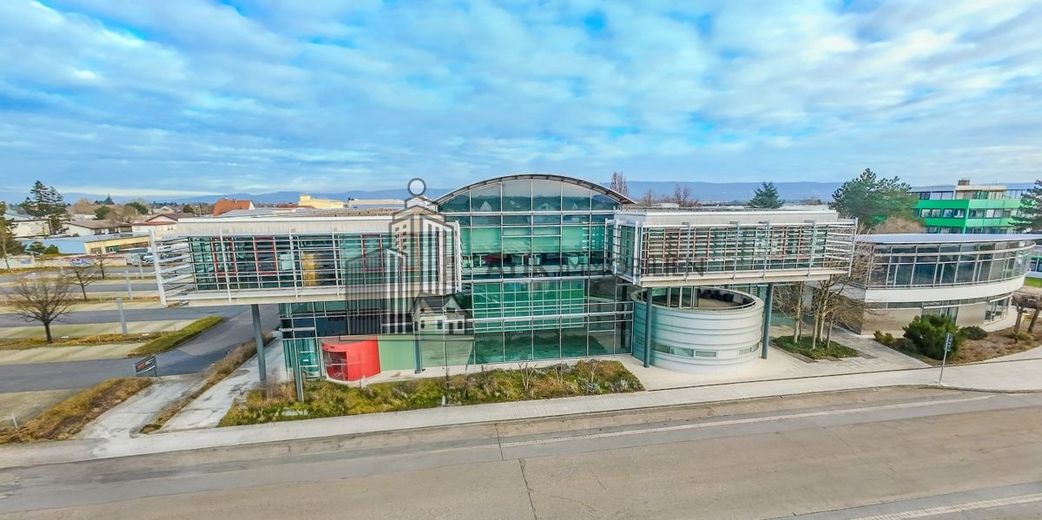 ATIK: Herausragende Architektur x Repräsentative Büroflächen - provisionsfrei – Drohnenaufnahme