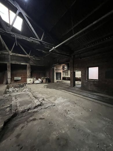 Seltene Gelegenheit: Großes Gewerbeareal mit Halle, Büro und Freifläche (Abriss inkl.) – Halle