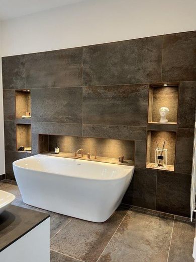 Haus im Haus in klassischer Stadtvilla! Nähe Dahlem! (Weitere Wohnungen vorh.) – Bad en Suite